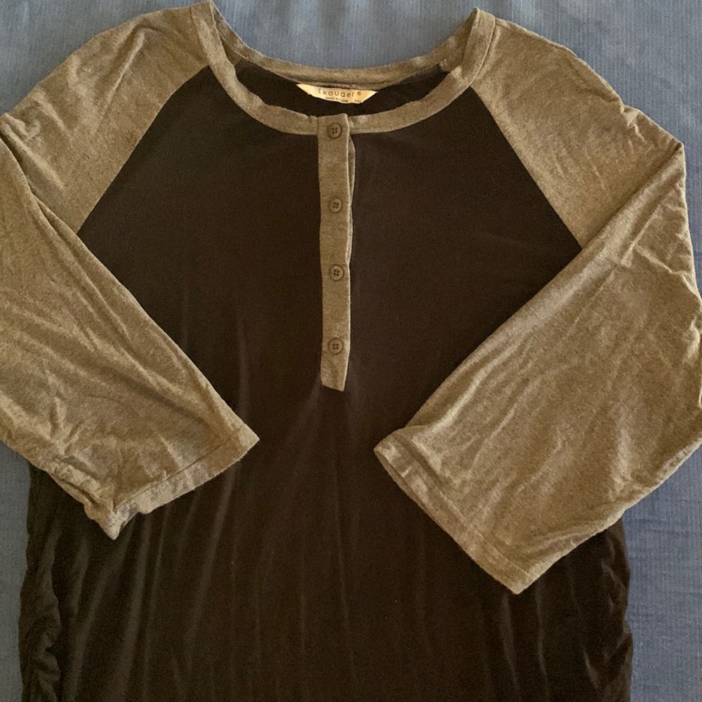 EUC 3/4 sleeve Womens maternity nursing raglan baseball tee w/ ruching, Size XXL